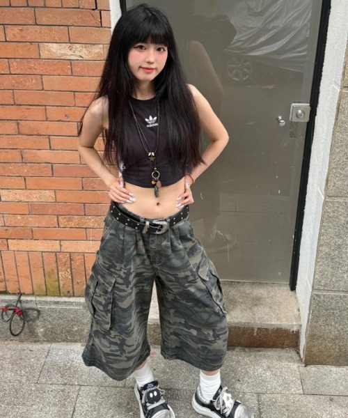 Ritzy（リッツィー）の「Y2K  ハイウエスト  カーゴデニムパンツ（デニムパンツ・レディース・カモフラージュ・M/S）」の7枚目の写真