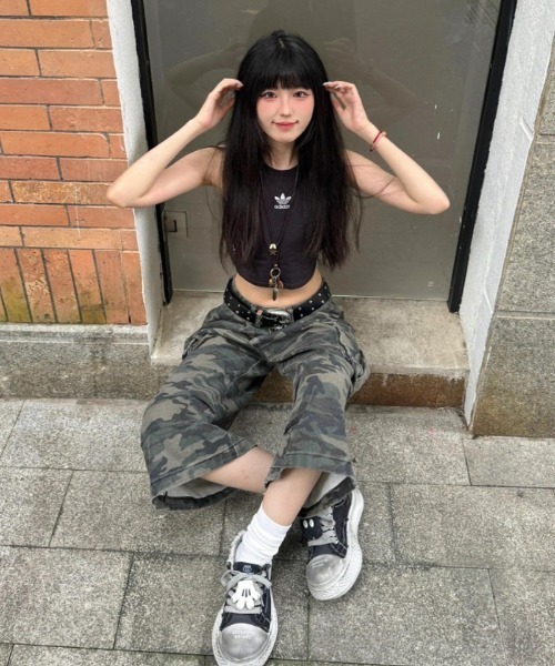 Ritzy（リッツィー）の「Y2K  ハイウエスト  カーゴデニムパンツ（デニムパンツ・レディース・カモフラージュ・M/S）」の8枚目の写真
