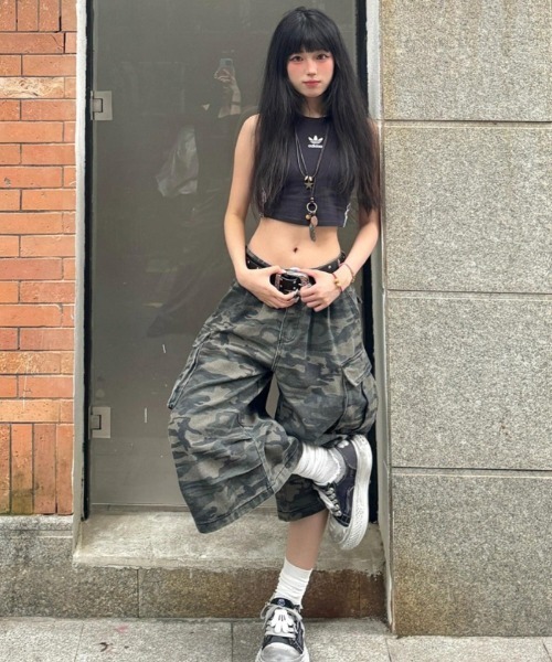 Ritzy（リッツィー）の「Y2K  ハイウエスト  カーゴデニムパンツ（デニムパンツ・レディース・カモフラージュ・M/S）」の9枚目の写真
