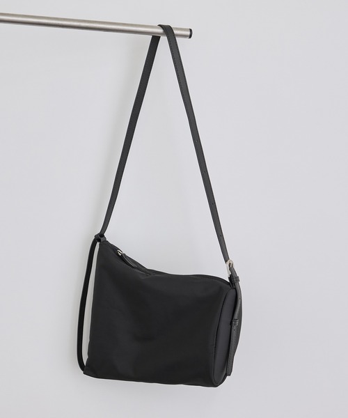 SALON adam et rope'(サロン アダム エ ロペ)の「【WEB限定】マルチWAY撥水ミニボンサック(ショルダーバッグ・レディース・ブラック・FREE)」の9枚目の写真