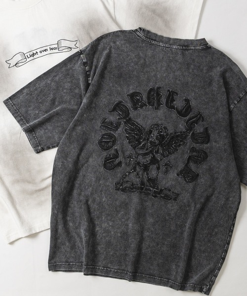 JOHN'S CLOSET(ジョンズクローゼット)の「【31】エンジェルデザイン ピグメント/スプレー加工 Tシャツ(Tシャツ/カットソー・メンズ・ピンク/ホワイト/チャコールグレー・MEDIUM/LARGE)」の3枚目の写真