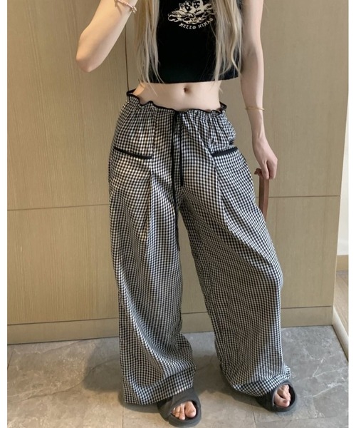 inst.ALL(インストール)の「ギンガムチェックイージーワイドパンツ(その他パンツ・レディース・ブラック×ホワイト・M/L)」の2枚目の写真