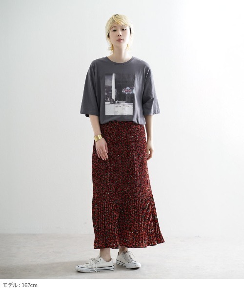 zootie（ズーティー）の「オークール フォトプリントオーバーTEE［ネオンキャット］（Tシャツ/カットソー・レディース・チャコール・フリー）」の2枚目の写真