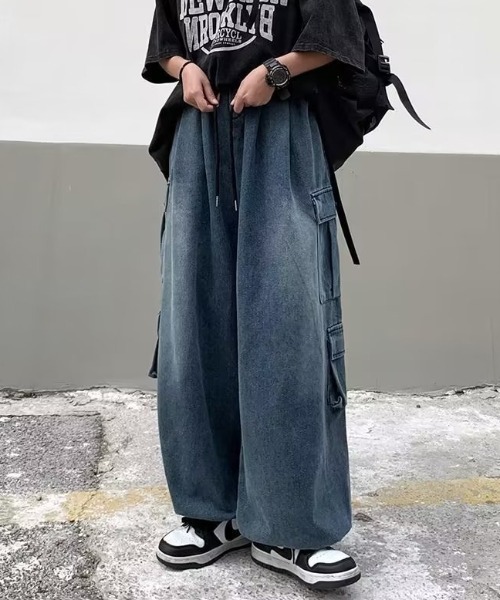 boemy(ボエミー)の「バルーンシルエット デニムカーゴパンツ(デニムパンツ・メンズ・ブラック/ブルー・XXL/3XL/XL)」の2枚目の写真