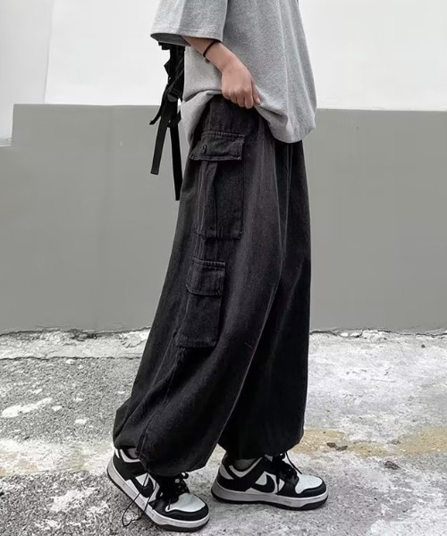 boemy(ボエミー)の「バルーンシルエット デニムカーゴパンツ(デニムパンツ・メンズ・ブラック/ブルー・XXL/3XL/XL)」の4枚目の写真