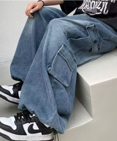 boemy(ボエミー)の「バルーンシルエット デニムカーゴパンツ(デニムパンツ・メンズ・ブラック/ブルー・XXL/3XL/XL)」の5枚目の写真