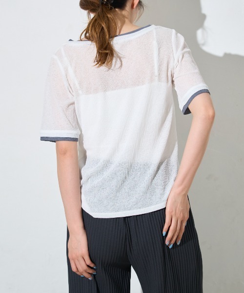 TRIANGLE PALETTE(トライアングルパレット)の「配色ヘンリーネック シアーリブ半袖Tシャツ/レイヤード風(Tシャツ/カットソー・レディース・ブルー/ブラウン/ホワイト/ブラック・FREE)」の9枚目の写真