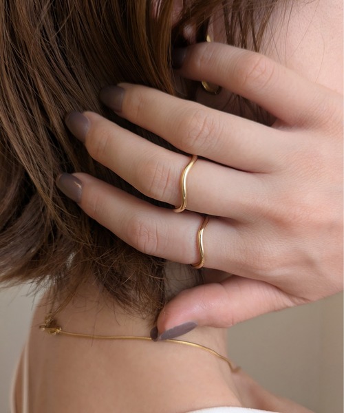styiro(スタイロ)の「【14K Gold & 925 Silver Coated / 2本SET】金属アレルギー対応 ニュアンスミニマルデュオリング(リング・レディース・シルバー/ゴールド/シルバー×ゴールド・FREE)」の3枚目の写真