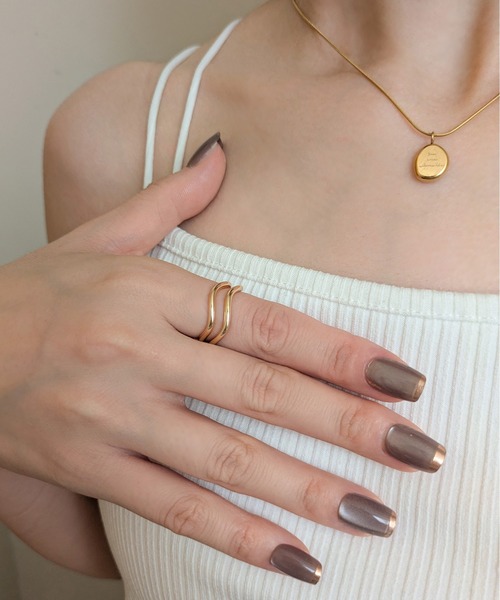 styiro(スタイロ)の「【14K Gold & 925 Silver Coated / 2本SET】金属アレルギー対応 ニュアンスミニマルデュオリング(リング・レディース・シルバー/ゴールド/シルバー×ゴールド・FREE)」の12枚目の写真