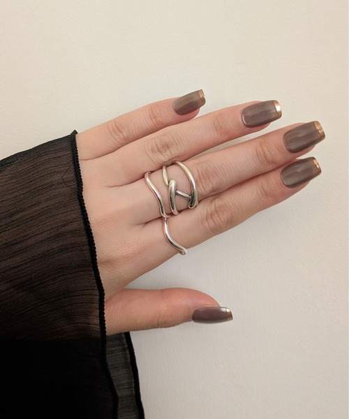 styiro(スタイロ)の「【14K Gold & 925 Silver Coated / 2本SET】金属アレルギー対応 ニュアンスミニマルデュオリング(リング・レディース・シルバー/ゴールド/シルバー×ゴールド・FREE)」の17枚目の写真