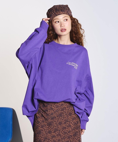 Champion(チャンピオン)の「【Champion別注】SUPER BIG L/S TEE(Tシャツ/カットソー・レディース・チャコール/ホワイト/パープル/ライトグレー・ONE SIZE)」の13枚目の写真