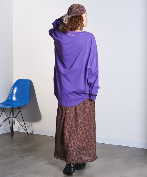 Champion(チャンピオン)の「【Champion別注】SUPER BIG L/S TEE(Tシャツ/カットソー・レディース・チャコール/ホワイト/パープル/ライトグレー・ONE SIZE)」の19枚目の写真