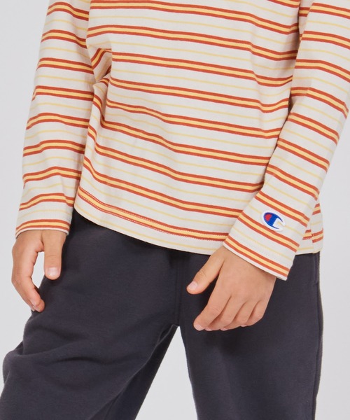 Champion(チャンピオン)の「【Champion/チャンピオン】キッズ ベーシック ロングスリーブTシャツ(ワンピース・キッズ・ライトブラウン/アイボリー/パープル系その他3・120/110/100/150/140/160/130)」の5枚目の写真