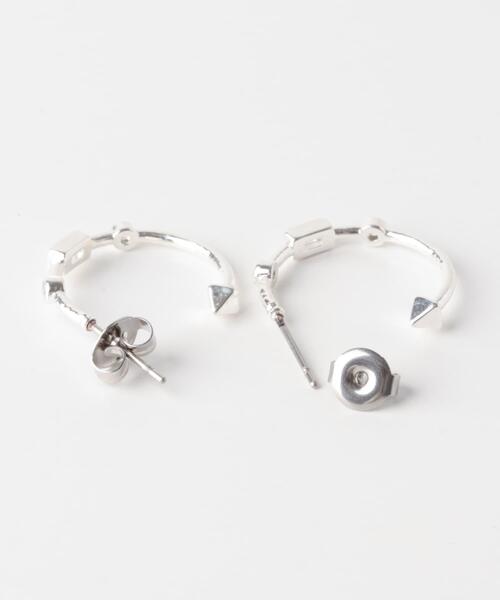 SMELLY（スメリー）の「ジオメトリッククリアビジューフープピアス（ピアス（両耳用）・レディース・シルバー系その他・-）」の4枚目の写真