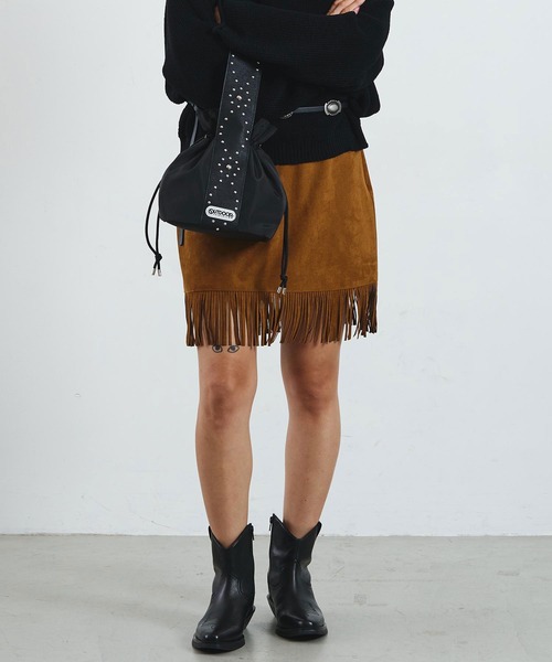 ROSE BUD(ローズバッド)の「mag.by c/SUEDE-LIKE FRINGE MINI SKIRT(スカート・レディース・ブラウン/ライトグリーン・S/M)」の1枚目の写真