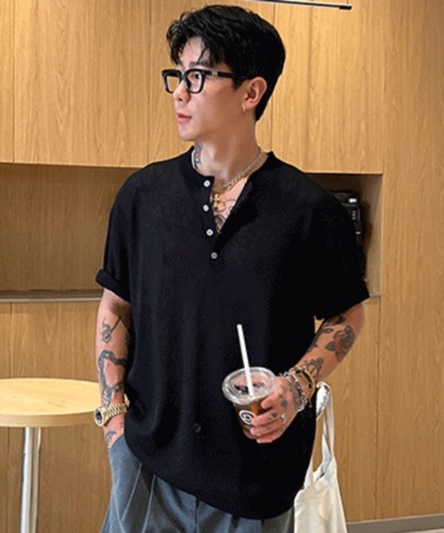 NOWLE(ノウル)の「【NOWLE】ヘンリーネック サマーニット 半袖 シャツ / リラックス トップス(ニット/セーター・メンズ・ブラック/ホワイト・LARGE/X-LARGE/MEDIUM)」の3枚目の写真