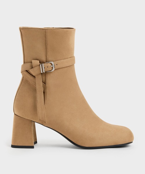 CHARLES & KEITH(チャールズ & キース)の「Eliza イライザ ブロックヒール アンクルブーツ(ブーツ・レディース・ブラック/サンドベージュ・22.5cm/23cm/23.5cm/24.5cm/25cm/25.5cm)」の4枚目の写真