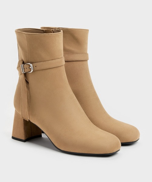 CHARLES & KEITH(チャールズ & キース)の「Eliza イライザ ブロックヒール アンクルブーツ(ブーツ・レディース・ブラック/サンドベージュ・22.5cm/23cm/23.5cm/24.5cm/25cm/25.5cm)」の3枚目の写真