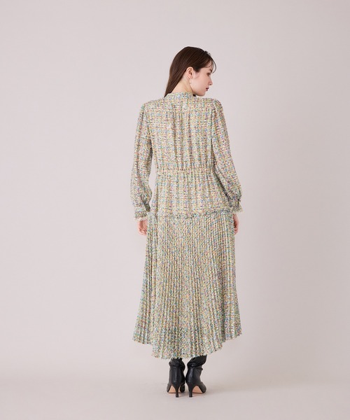 Audie a Muses(オーディアミューズ)の「ファンシーツィードプリントプリーツワンピース(ワンピース・レディース・イエロー/ピンク・38/42)」の4枚目の写真