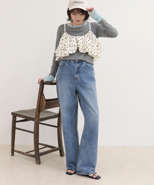 fredy emue(フレディエミュ)の「Soft color straight Denim(デニムパンツ・レディース・ブルー/ラベンダー・36/38)」の7枚目の写真