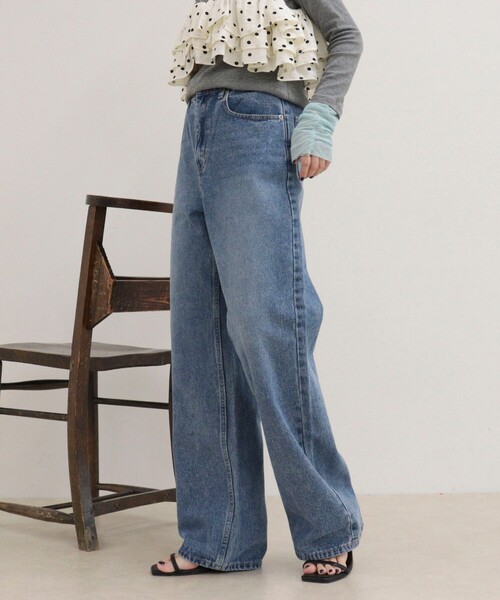 fredy emue(フレディエミュ)の「Soft color straight Denim(デニムパンツ・レディース・ブルー/ラベンダー・36/38)」の11枚目の写真
