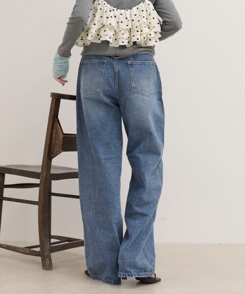fredy emue(フレディエミュ)の「Soft color straight Denim(デニムパンツ・レディース・ブルー/ラベンダー・36/38)」の12枚目の写真