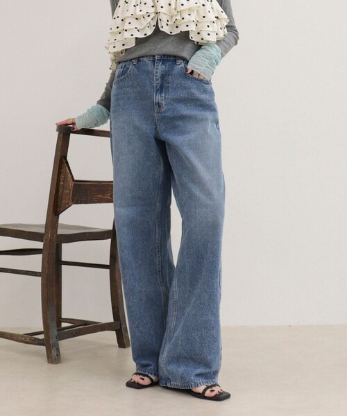 fredy emue(フレディエミュ)の「Soft color straight Denim(デニムパンツ・レディース・ブルー/ラベンダー・36/38)」の13枚目の写真