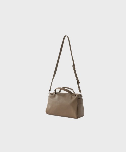 UNSTOA（アンストア）の「Faux Leather Shoulder Bag with Pockets, 2-Way StyleFaux Leather Shoulder Bag with Pockets， 2-Way Style 秋服 冬服（ショルダーバッグ・レディース・ブラウン・FREE）」の3枚目の写真