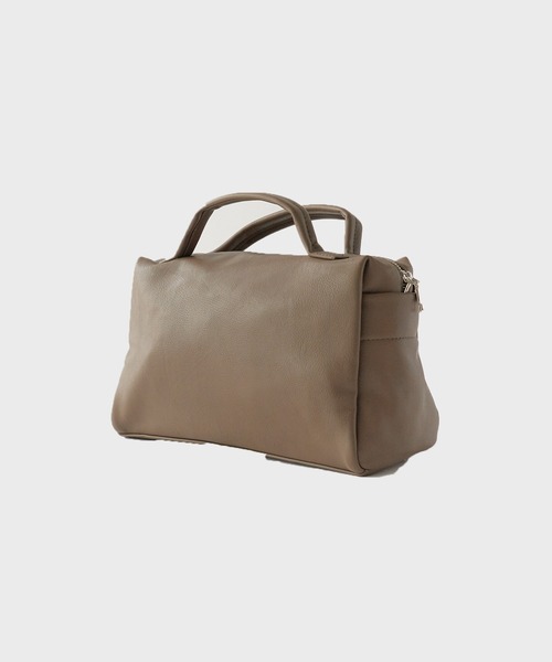 UNSTOA（アンストア）の「Faux Leather Shoulder Bag with Pockets, 2-Way StyleFaux Leather Shoulder Bag with Pockets， 2-Way Style 秋服 冬服（ショルダーバッグ・レディース・ブラウン・FREE）」の4枚目の写真