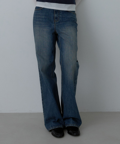 CCOMA(コンマ)の「CMJ56 ローライズセミフレアパンツ(デニムパンツ・レディース・その他・SMALL/MEDIUM/LARGE)」の2枚目の写真
