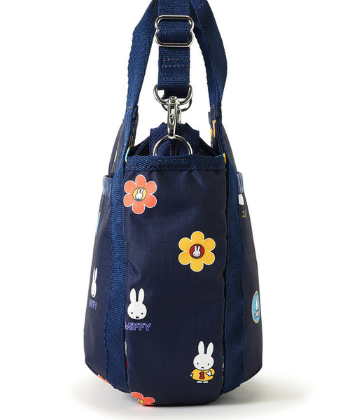 Miffy( ミッフィー)の「【LeSportsac×Miffy】SMALL JENNI ミッフィーネイビーポルカドット(ショルダーバッグ・レディース・ブルー・FREE)」の2枚目の写真