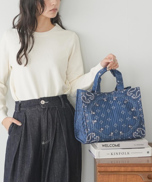 mili an deni(ミリアンデニ)の「2WAYキルティングバンダナトートバッグ(ショルダーバッグ・レディース・アイボリー/ダークブルー/アッシュグレー/ブラウン・F)」の14枚目の写真