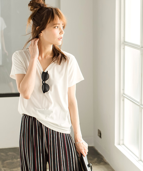 Re:EDIT（リエディ）の「シンプルVネックTシャツ[春夏新作][Re:EDIT/リエディ][リエディオリジナル]（Tシャツ/カットソー・レディース・グレー/ブラック/ワイン/モカ/ホワイト・LARGE/MEDIUM）」の20枚目の写真