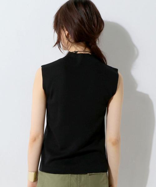 UNITED ARROWS（ユナイテッドアローズ）の「UBCB ボトルネックニット ◆（ニット/セーター・レディース・ブラック/ブラウン/ライトブルー・FREE）」の18枚目の写真