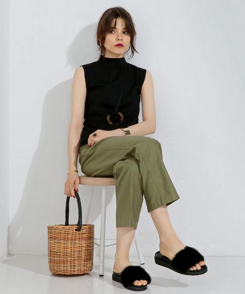 UNITED ARROWS（ユナイテッドアローズ）の「UBCB ボトルネックニット ◆（ニット/セーター・レディース・ブラック/ブラウン/ライトブルー・FREE）」の20枚目の写真