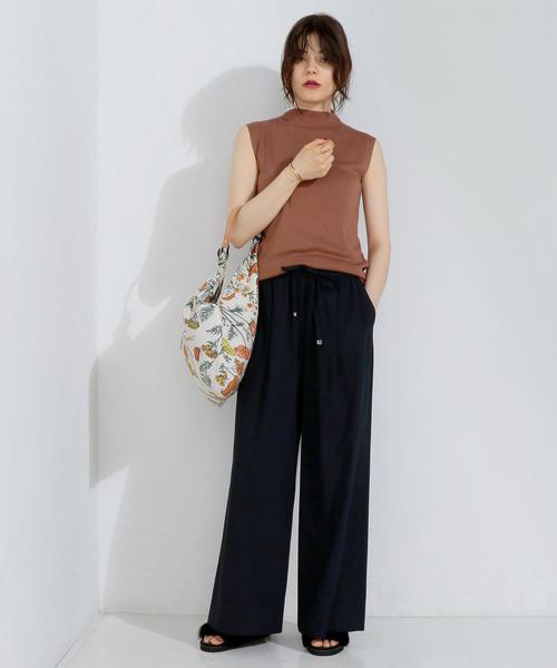 UNITED ARROWS（ユナイテッドアローズ）の「UBCB ボトルネックニット ◆（ニット/セーター・レディース・ブラック/ブラウン/ライトブルー・FREE）」の13枚目の写真