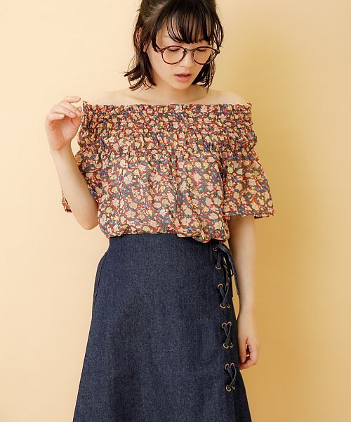 OLIVE des OLIVE(オリーブデオリーブ)の「★花柄オフショルブラウス(シャツ/ブラウス・レディース・ブラック/イエロー/レッド・FREE)」の3枚目の写真