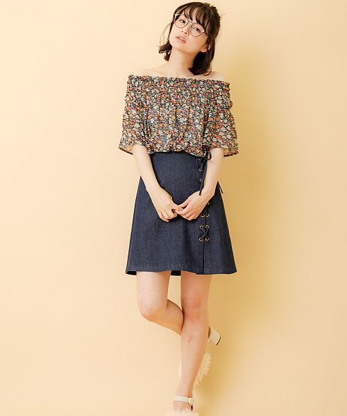 OLIVE des OLIVE(オリーブデオリーブ)の「★花柄オフショルブラウス(シャツ/ブラウス・レディース・ブラック/イエロー/レッド・FREE)」の4枚目の写真