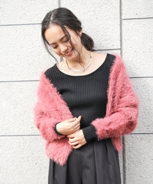 laboratory work（ラボラトリーワーク）の「ふわふわフェザーヤーンルーズカーデ（カーディガン/ボレロ・レディース・ブラック/ピンク/ライトグレー・MEDIUM）」の3枚目の写真