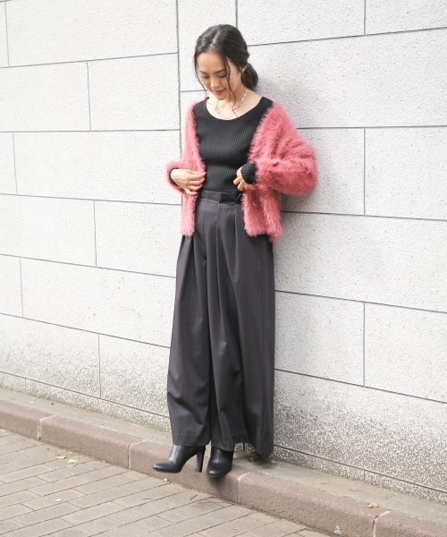 laboratory work（ラボラトリーワーク）の「ふわふわフェザーヤーンルーズカーデ（カーディガン/ボレロ・レディース・ブラック/ピンク/ライトグレー・MEDIUM）」の15枚目の写真