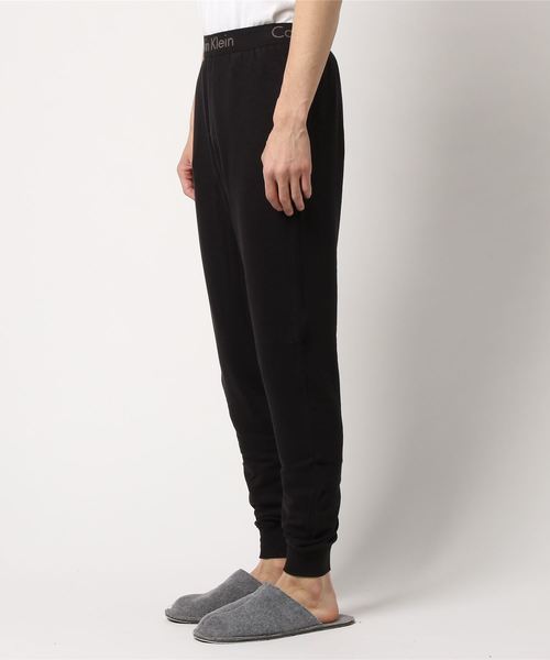 Calvin Klein Underwear(カルバンクラインアンダーウェア)の「HERITAGE BODY SLEEP ジョガーパンツ(スウェットパンツ・メンズ・ブラック/グレー・MEDIUM/SMALL/LARGE)」の4枚目の写真