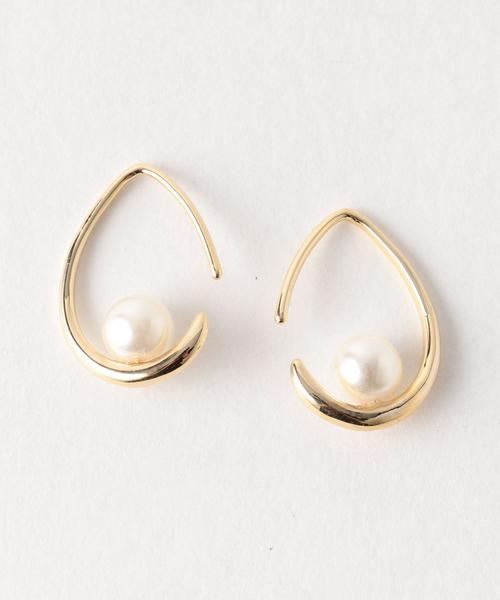 BEAUTY&YOUTH UNITED ARROWS(ビューティーアンドユースユナイテッドアローズ)の「BY パールモチーフ ヘンケイドロップスモールピアス(ピアス(両耳用)・レディース・ゴールド・FREE)」の1枚目の写真