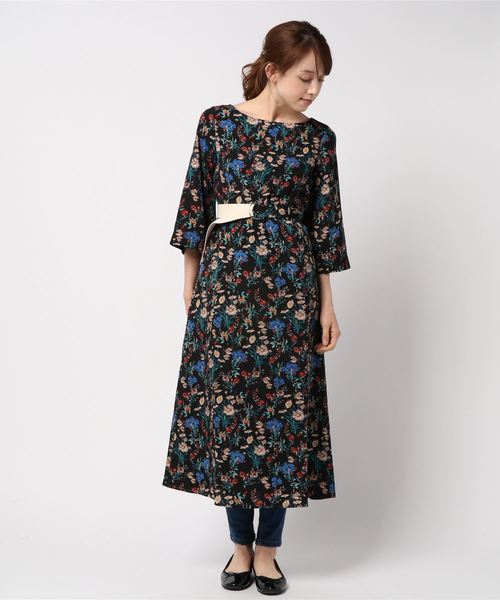 Cheek(チーク)の「花柄デシンベルトセットロングワンピース(ワンピース・レディース・ホワイト/ブラック/ブルー・MEDIUM)」の11枚目の写真