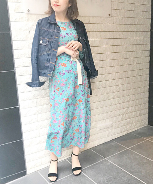 Cheek(チーク)の「花柄デシンベルトセットロングワンピース(ワンピース・レディース・ホワイト/ブラック/ブルー・MEDIUM)」の7枚目の写真
