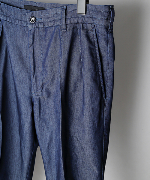 junhashimoto（ジュンハシモト）の「LIGHT DENIM 2TUCK PT（デニムパンツ・メンズ・インディゴブルー/サックスブルー・4/5/2/3）」の5枚目の写真