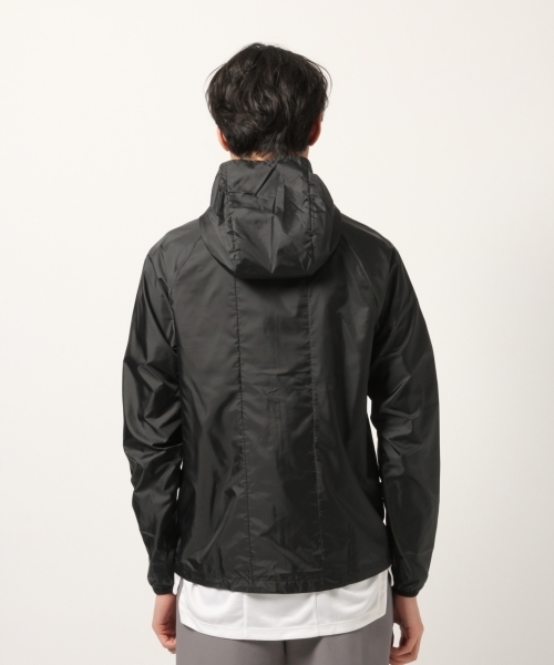 GLOBAL WORK(グローバルワーク)の「【ASICS】パッカブルジャケット Men/793375(パーカー・メンズ・ブラック/レッド・LARGE/MEDIUM)」の10枚目の写真