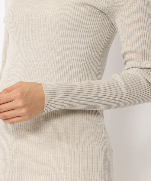 GALERIE VIE（ギャルリー ヴィー）の「プルミエウールリブ タートルネックプルオーバー（ニット/セーター・レディース・ホワイト/ブラック/ネイビー/ライトベージュ・S）」の14枚目の写真