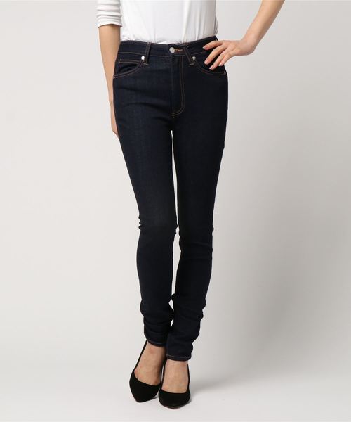 Calvin Klein Jeans(カルヴァンクラインジーンズ)の「ネイビー スキニー デニムパンツ(デニムパンツ・レディース・ブラック/ブルー・25inch/28inch/29inch/26inch/27inch)」の5枚目の写真