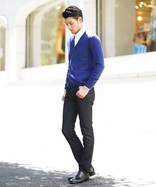 MICHEL KLEIN HOMME (ミッシェルクランオム)の「カーディガン(CASHWOOL)(ニット/セーター・メンズ・ブラック/グレー/ブルー/パープル・MEDIUM/LARGE/X-LARGE)」の4枚目の写真