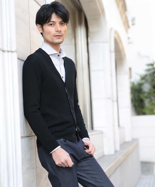 MICHEL KLEIN HOMME (ミッシェルクランオム)の「カーディガン(CASHWOOL)(ニット/セーター・メンズ・ブラック/グレー/ブルー/パープル・MEDIUM/LARGE/X-LARGE)」の2枚目の写真